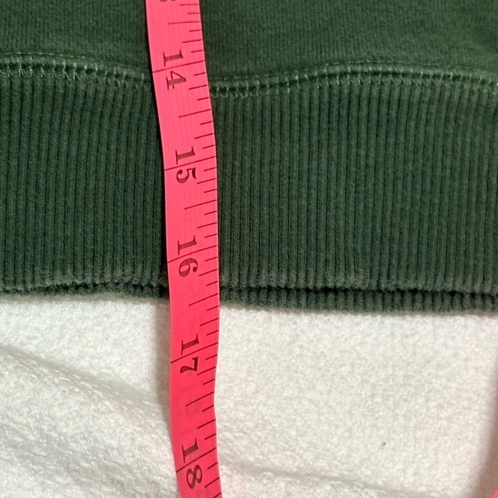 Boys very soft green sweatshirt. Great condition, size M (5/6). - Picture 2 of 5